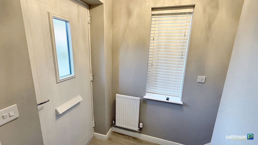 Property image 4 of 33