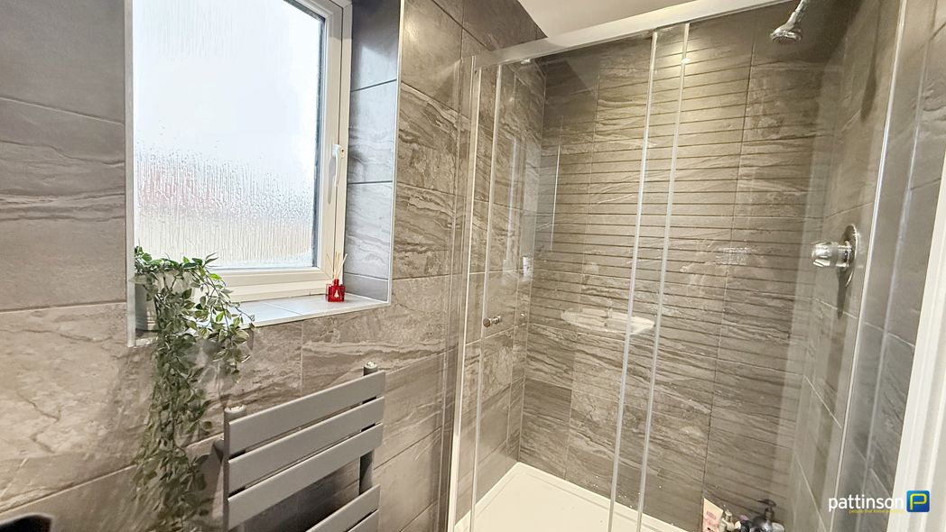 Property image 20 of 33