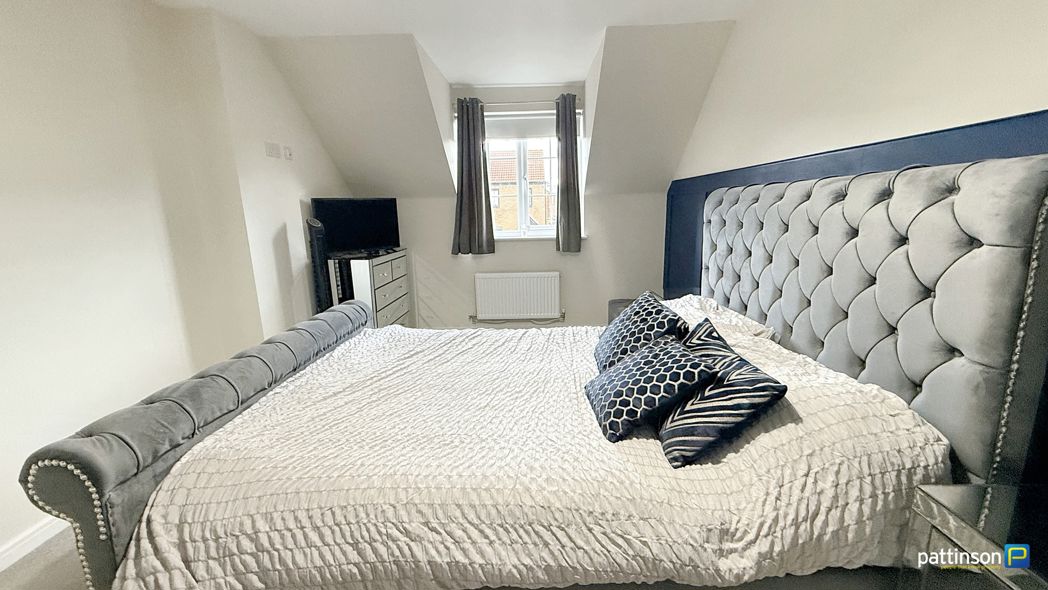 Property image 15 of 33