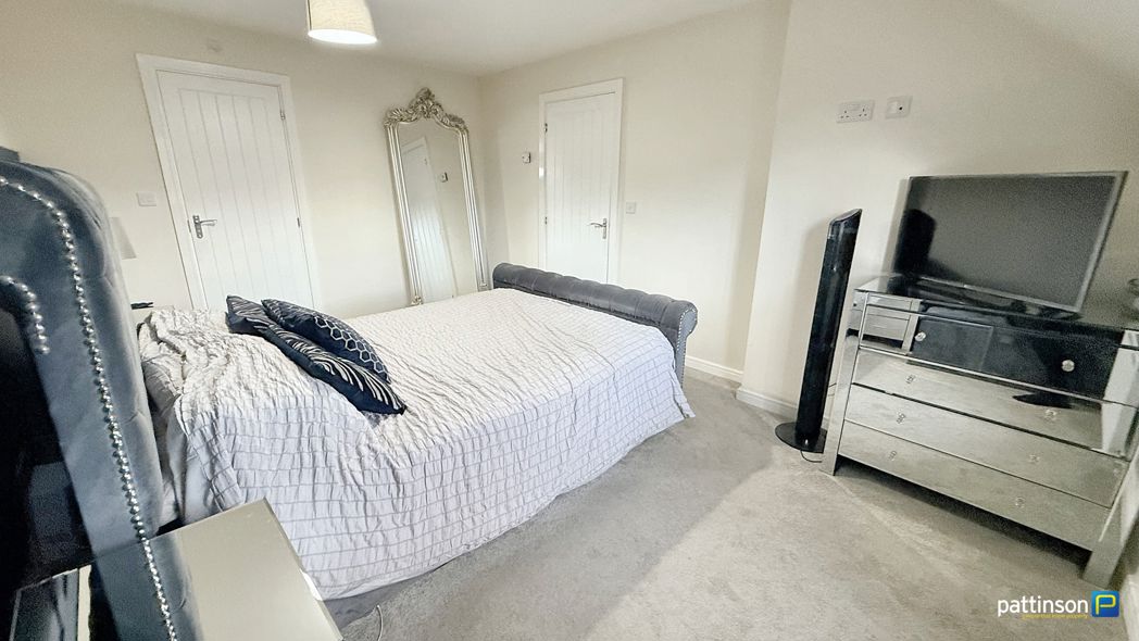 Property image 17 of 33