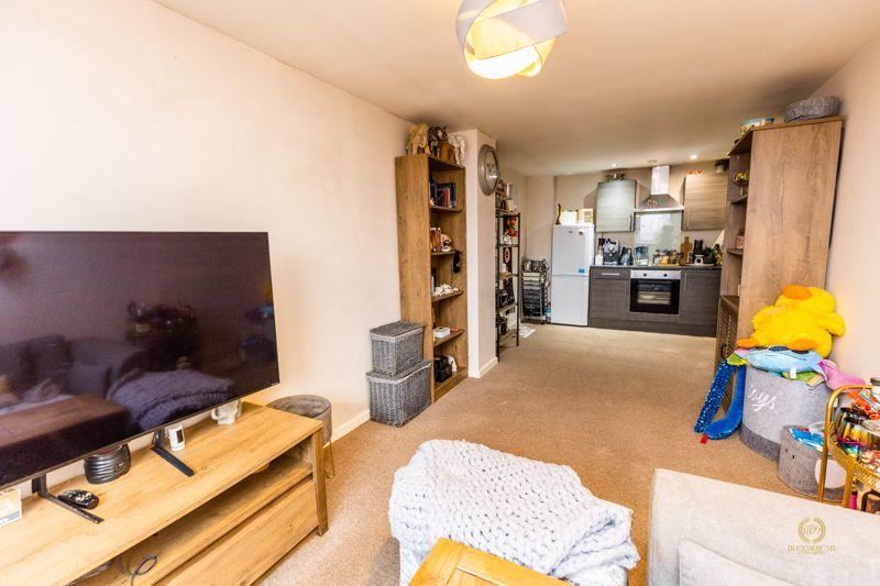 Property image 4 of 9