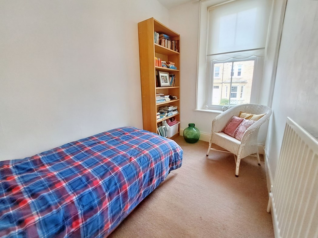 Property image 11 of 15