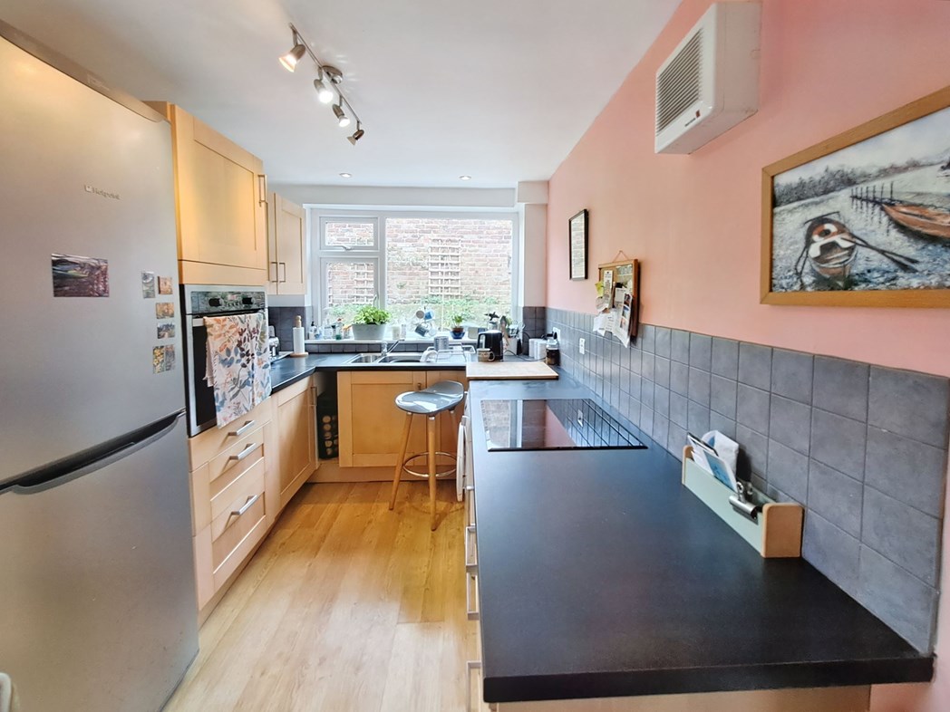 Property image 4 of 15