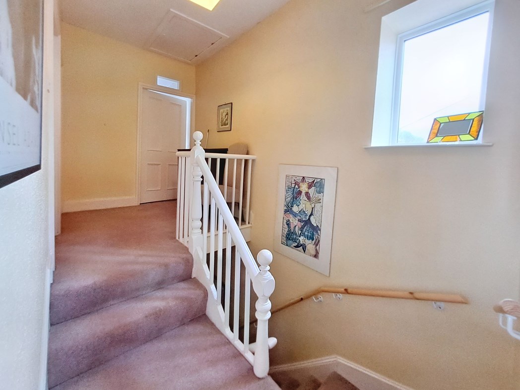 Property image 8 of 15