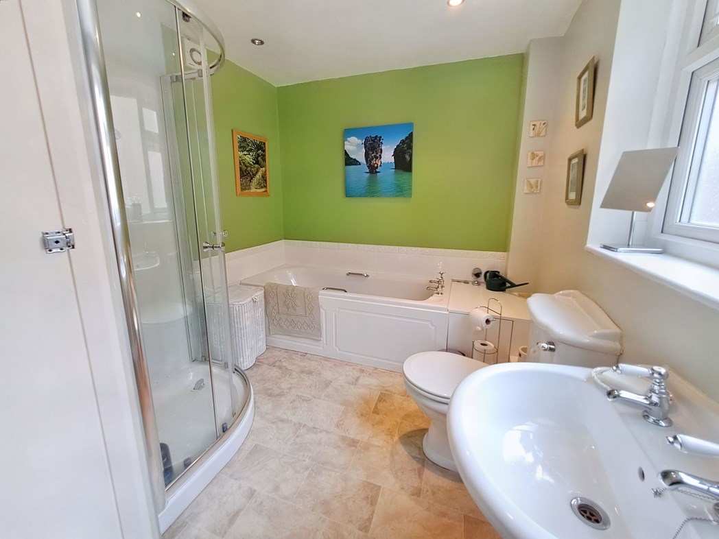 Property image 7 of 15