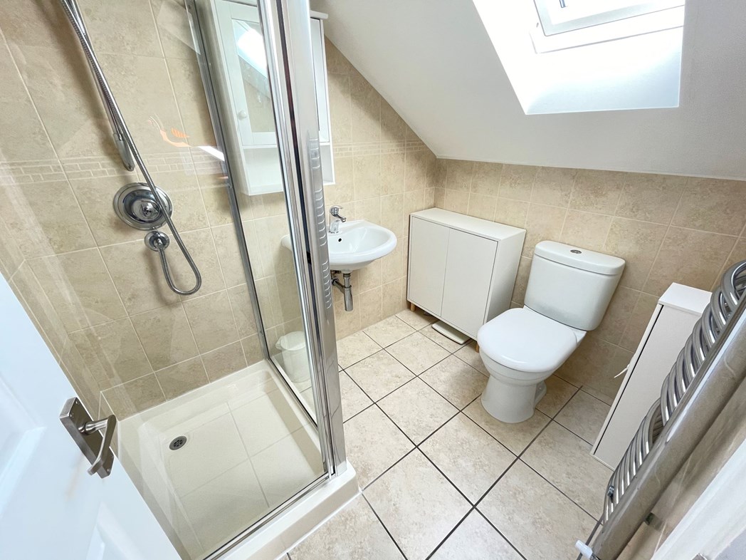 Property image 16 of 21