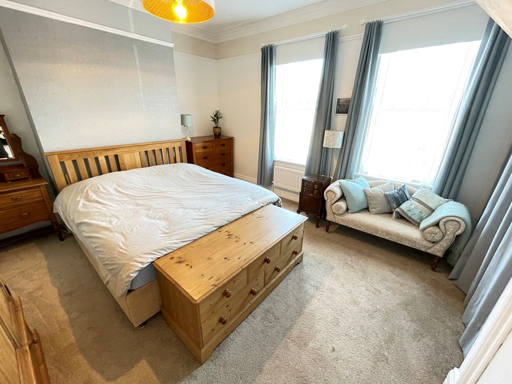 Property image 11 of 21