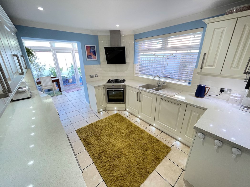 Property image 3 of 21