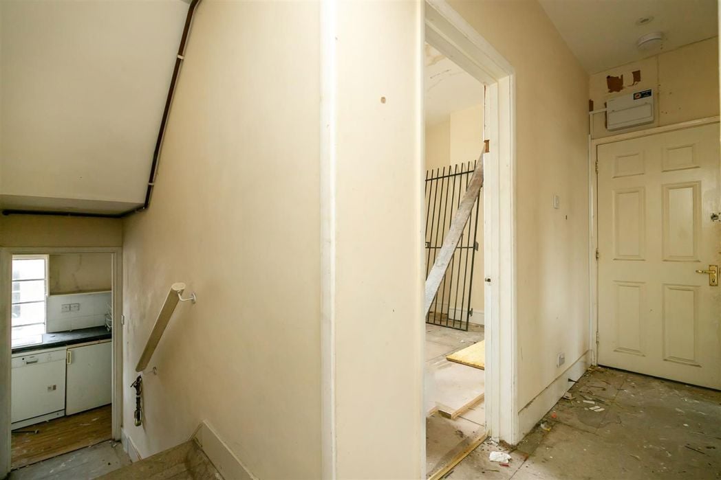 Property image 2 of 7