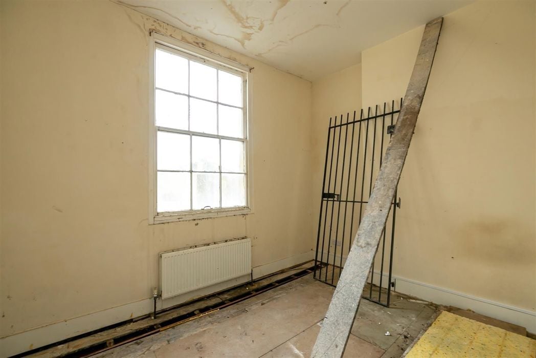 Property image 4 of 7