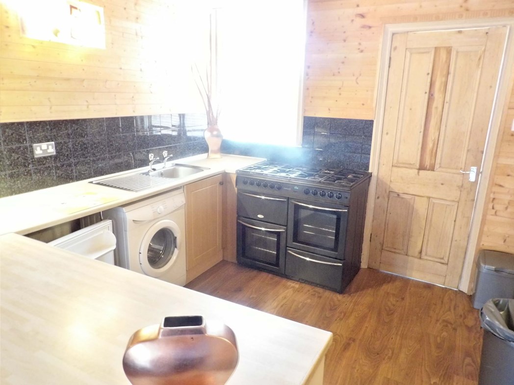 Property image 5 of 8