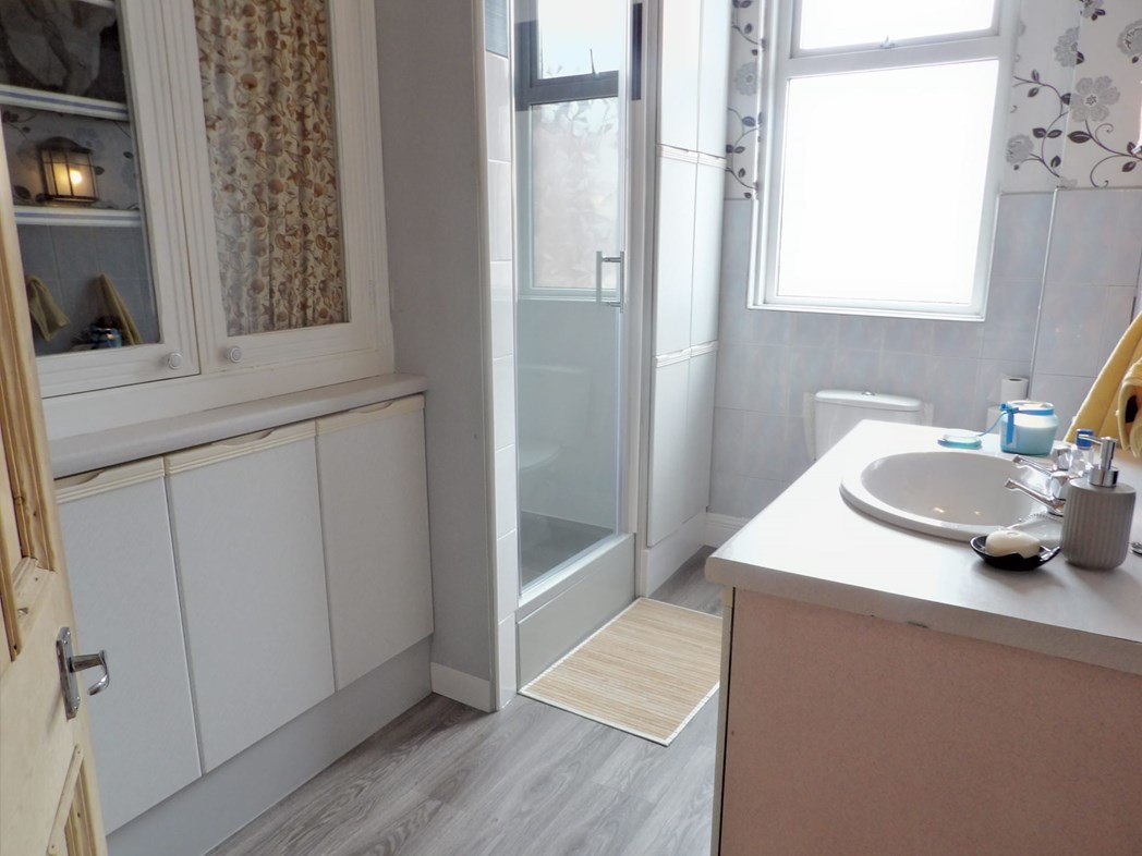 Property image 8 of 8
