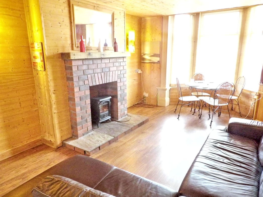 Property image 2 of 8