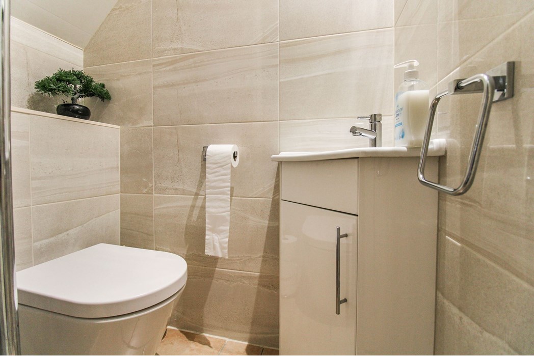 Property image 5 of 17