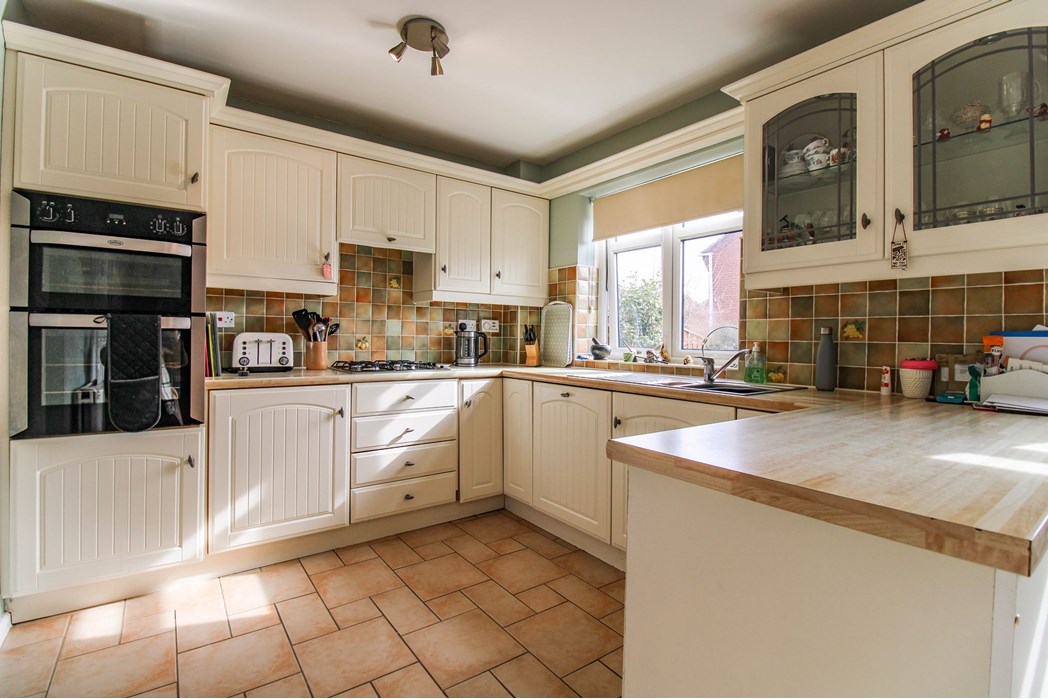 Property image 3 of 17