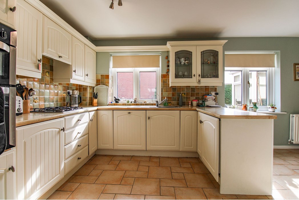Property image 6 of 17
