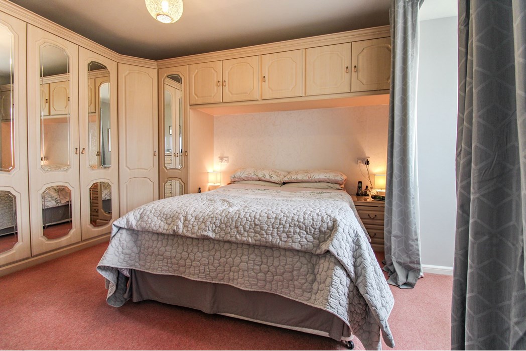 Property image 8 of 17