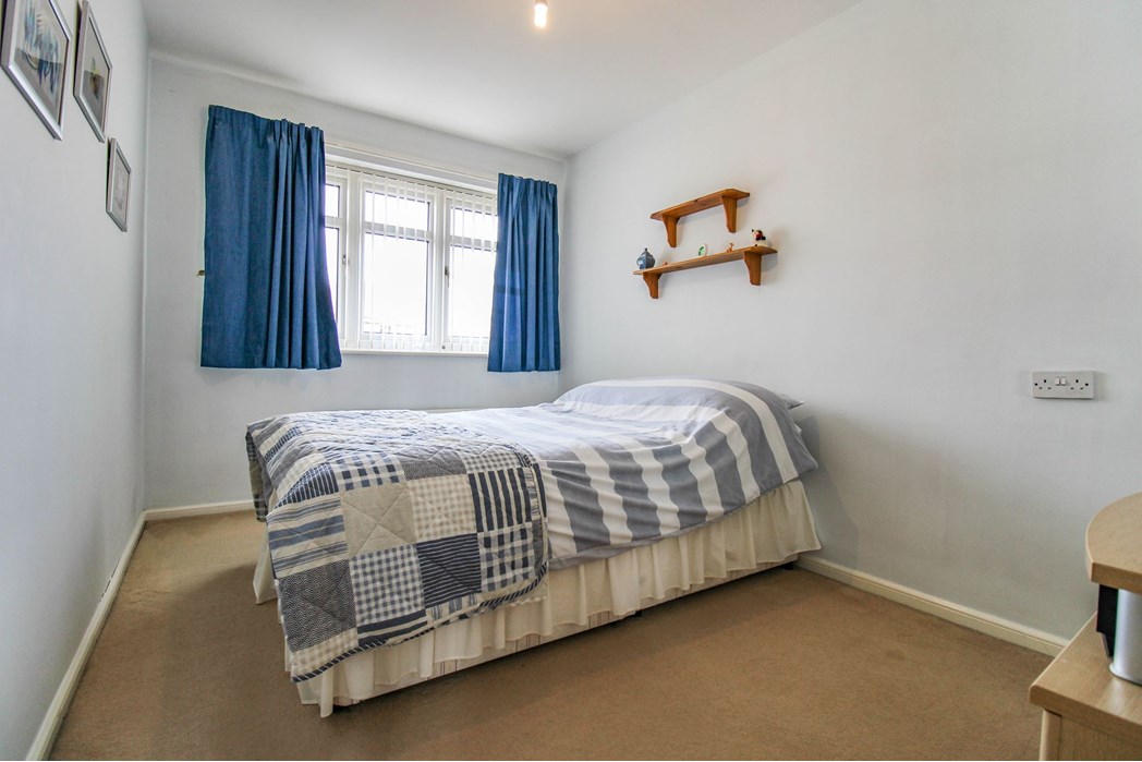 Property image 11 of 17