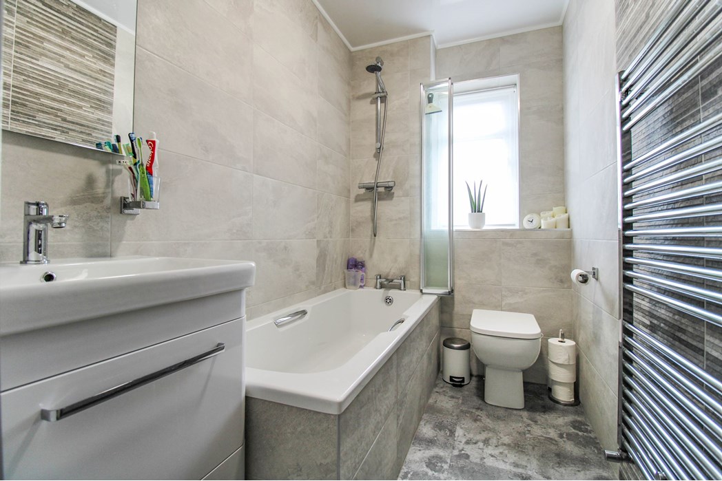 Property image 13 of 17