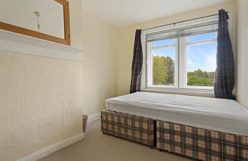 Property image 8 of 15