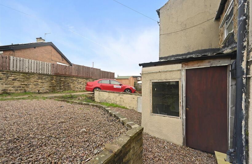 Property image 10 of 15