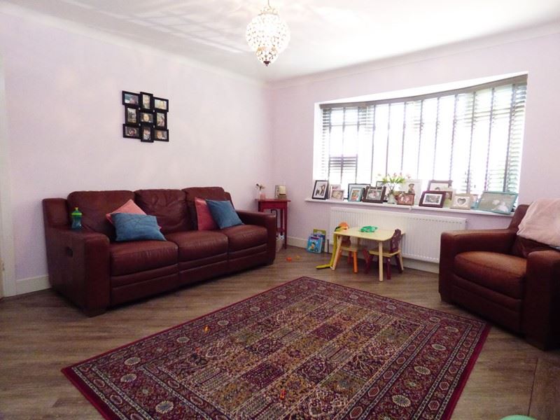 Property image 5 of 8