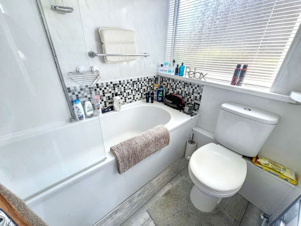 Property image 8 of 11