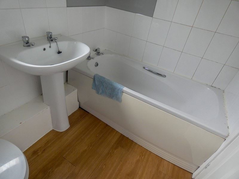Property image 4 of 7