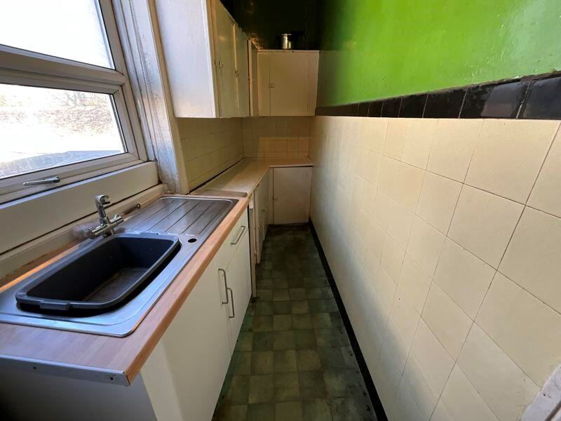 Property image 4 of 19