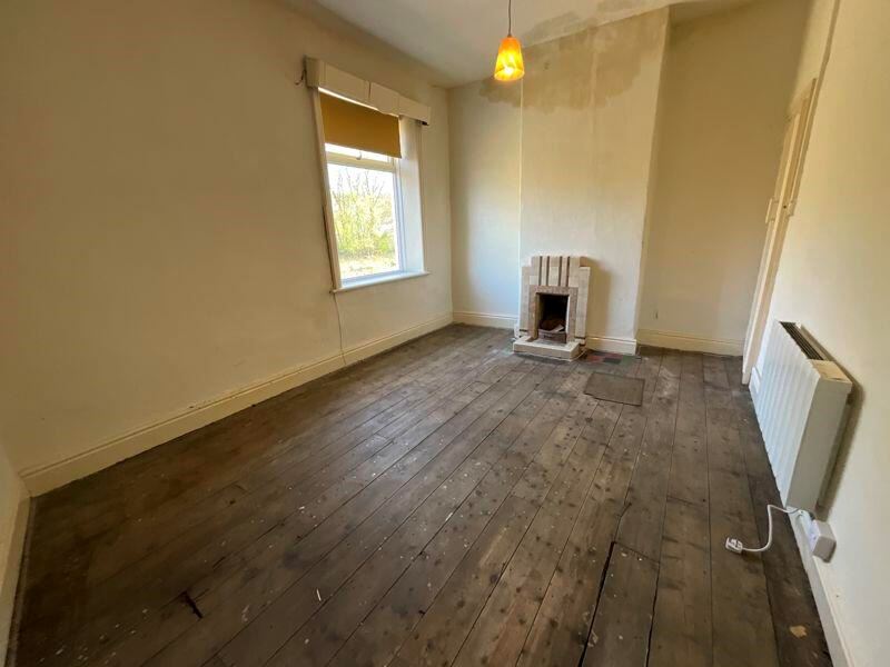 Property image 9 of 19