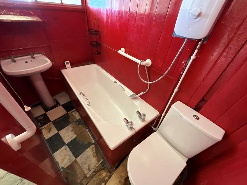Property image 12 of 19