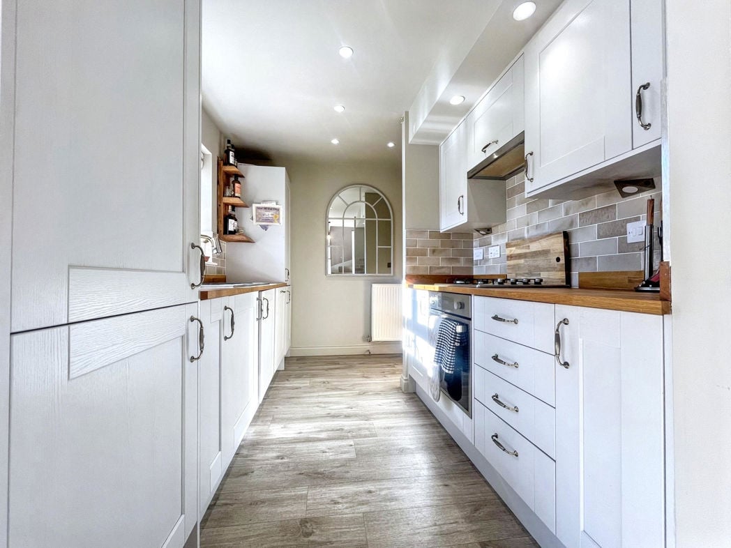 Property image 4 of 16