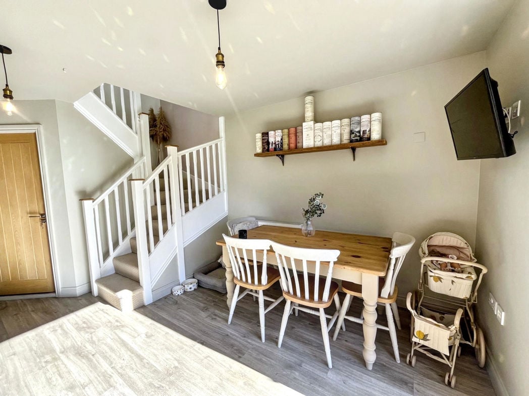Property image 5 of 16