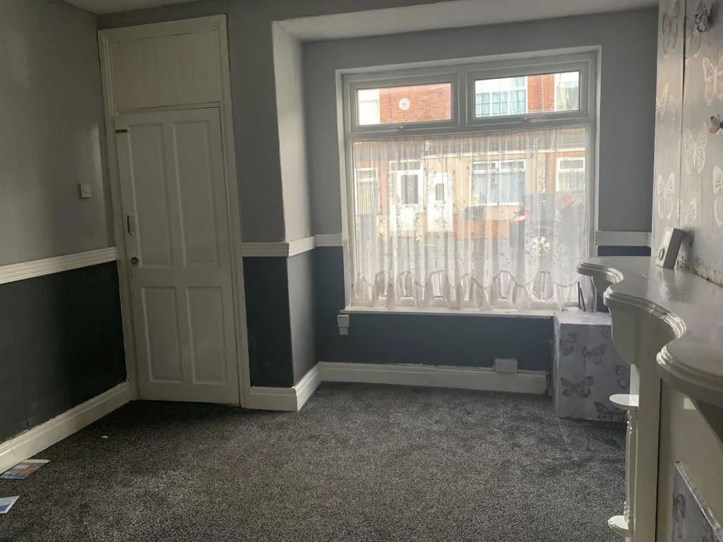 Property image 4 of 9