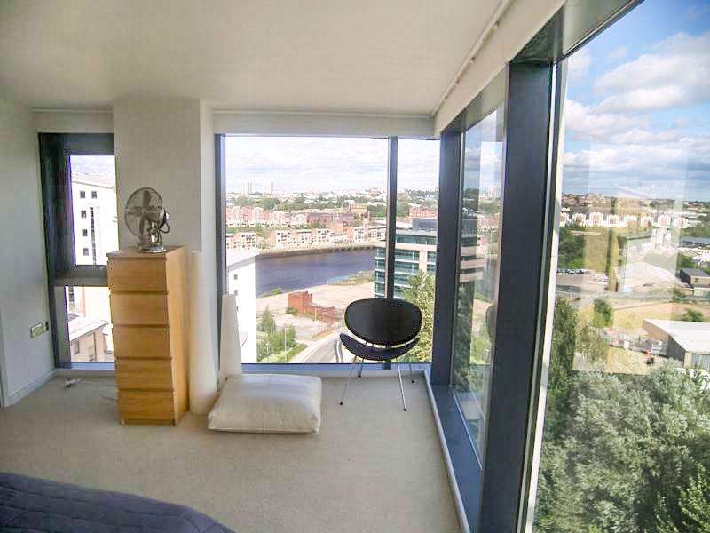 Property image 11 of 18