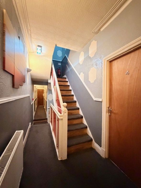 Property image 9 of 23