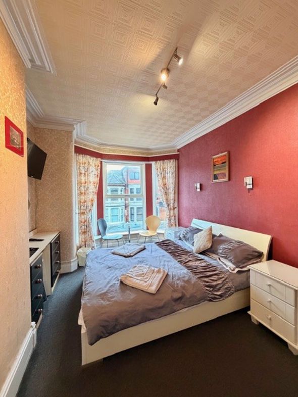 Property image 10 of 23