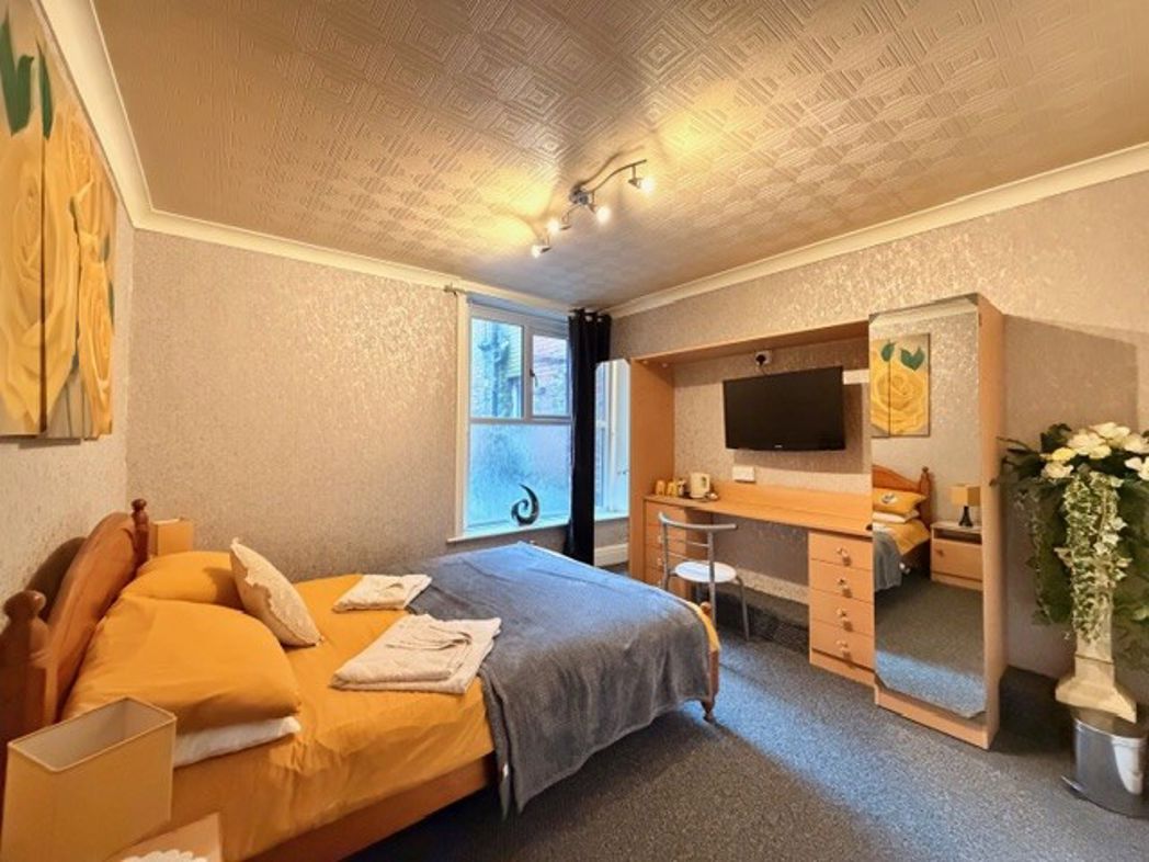 Property image 13 of 23