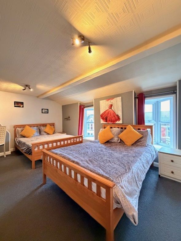 Property image 16 of 23