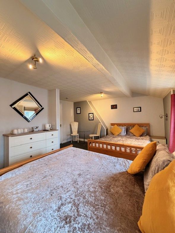 Property image 18 of 23
