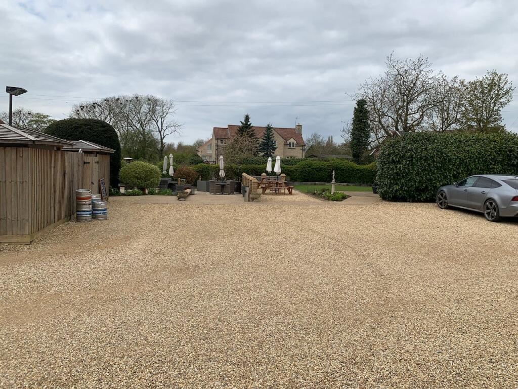 Property image 3 of 11