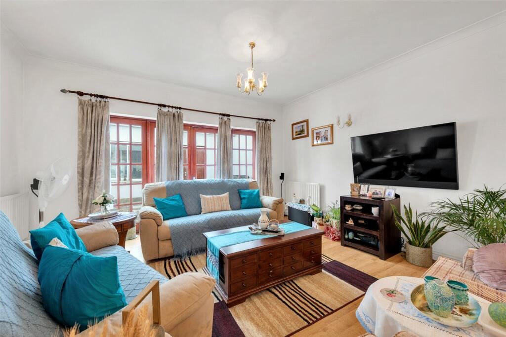 Property image 3 of 16