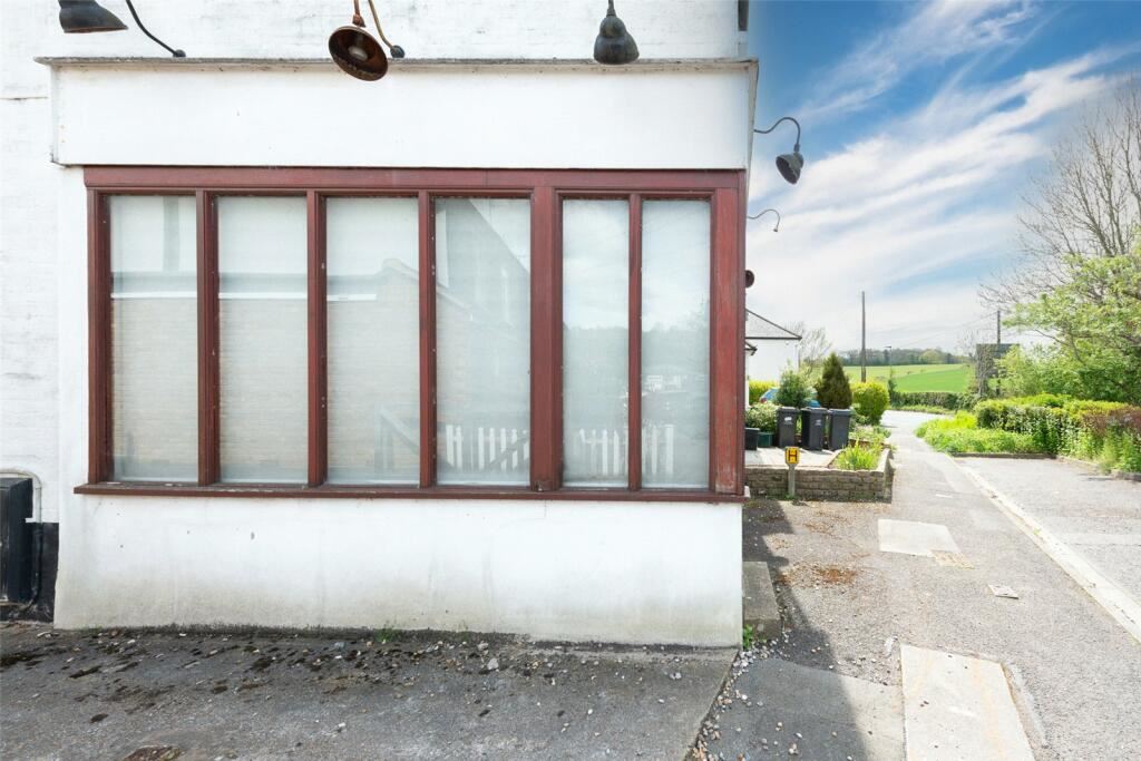 Property image 8 of 16