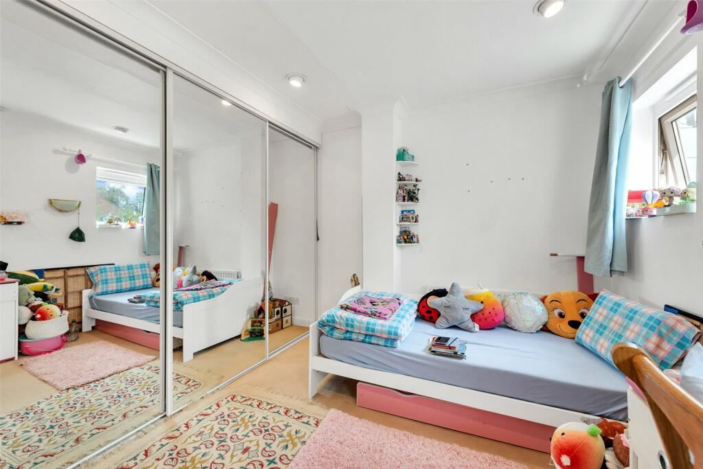 Property image 6 of 16