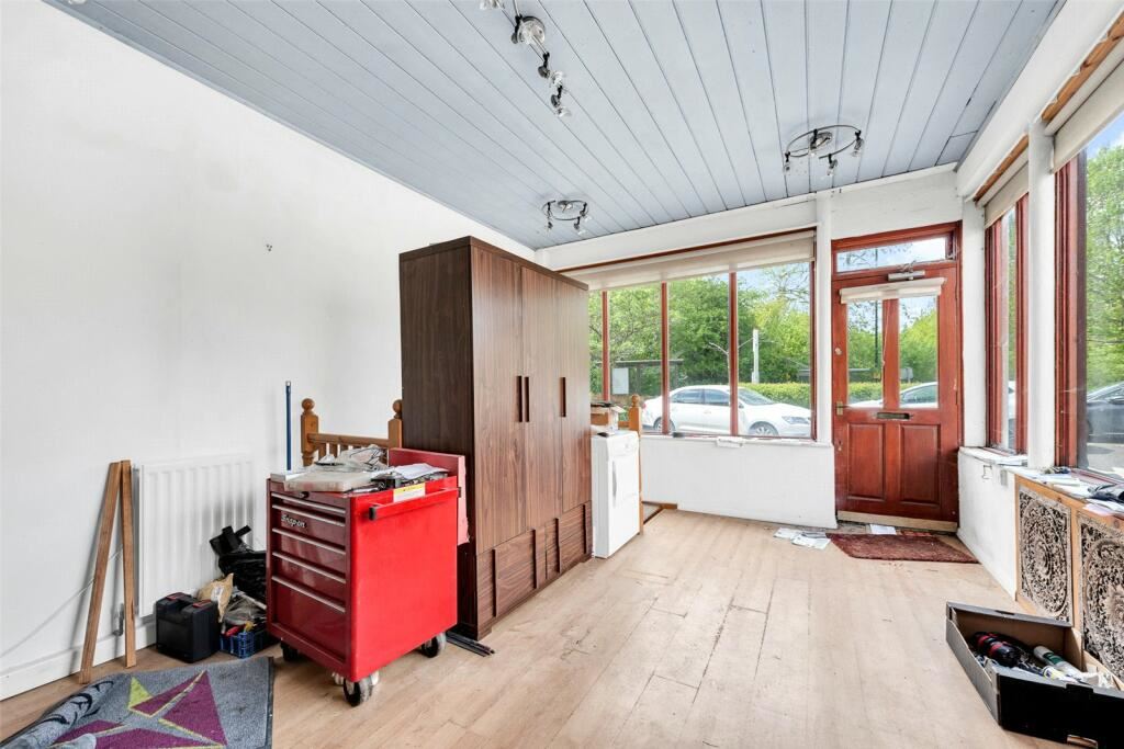 Property image 9 of 16