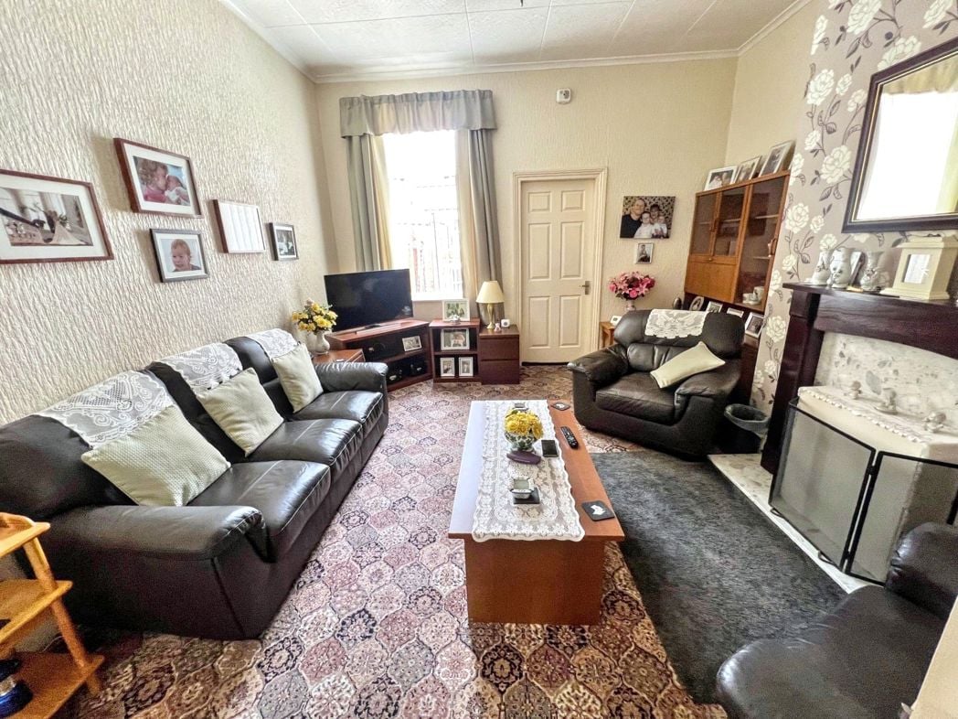 Property image 4 of 11