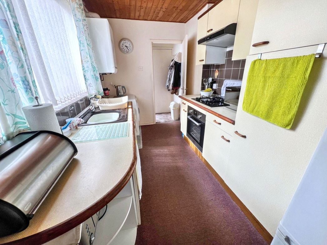 Property image 5 of 11