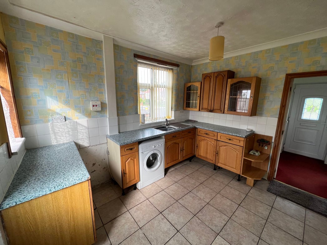 Property image 2 of 9