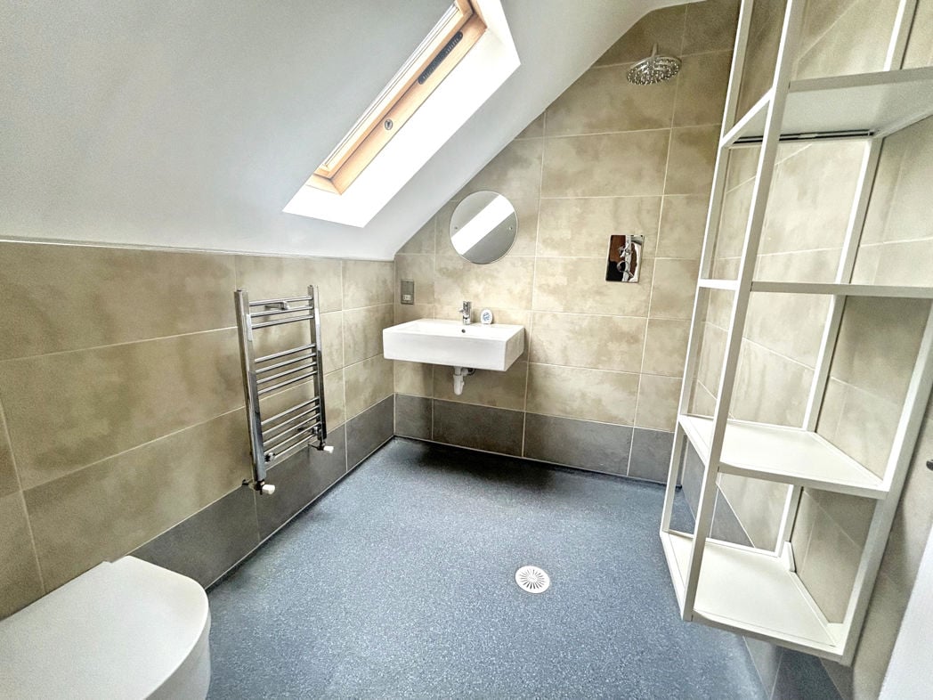 Property image 13 of 18