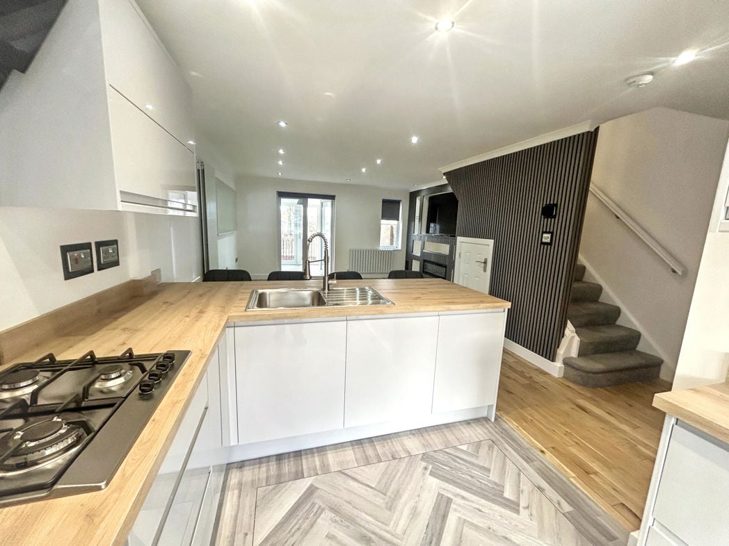Property image 5 of 18